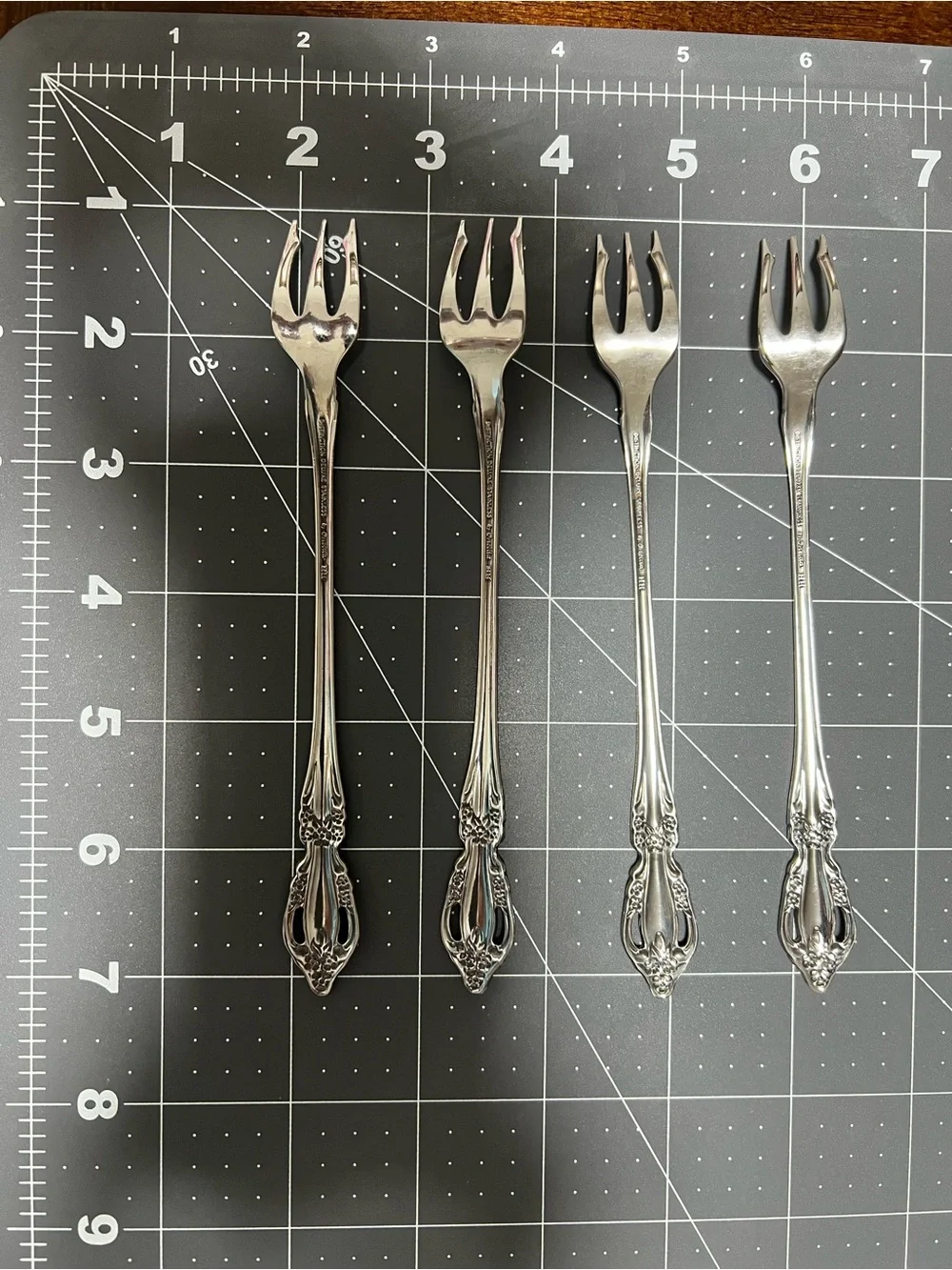 Vintage Oneida Brahms Deluxe Stainless Cocktail Fork Set of 4